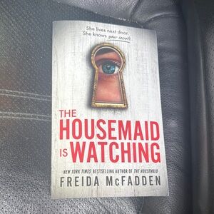 'The Housemaid is‎ Watching' Book